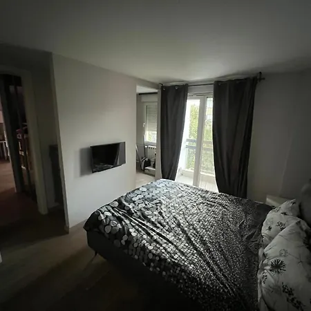 Stylish Spacious Flat In Quiet Locale Novi Sad